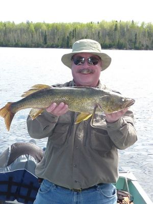 normal_Pat with 30 inch walleye